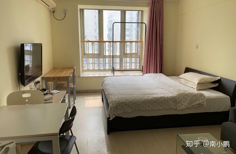 住宿服务:2026年传统模式与智慧化场景的深度对比